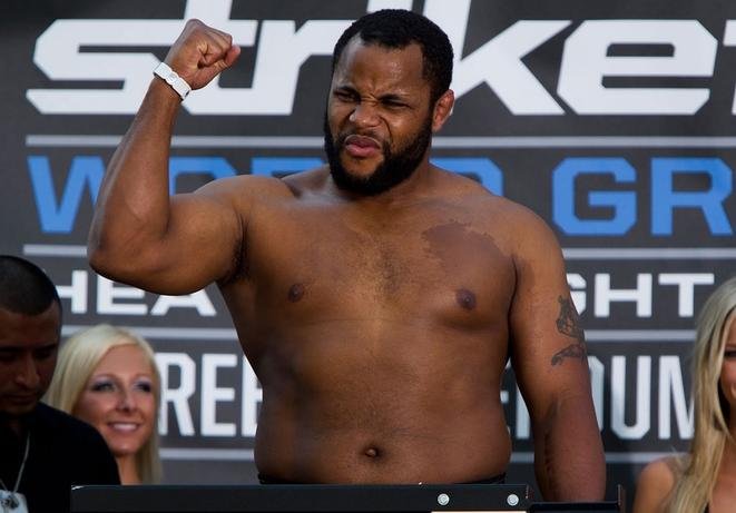 cormier_weighins.jpg